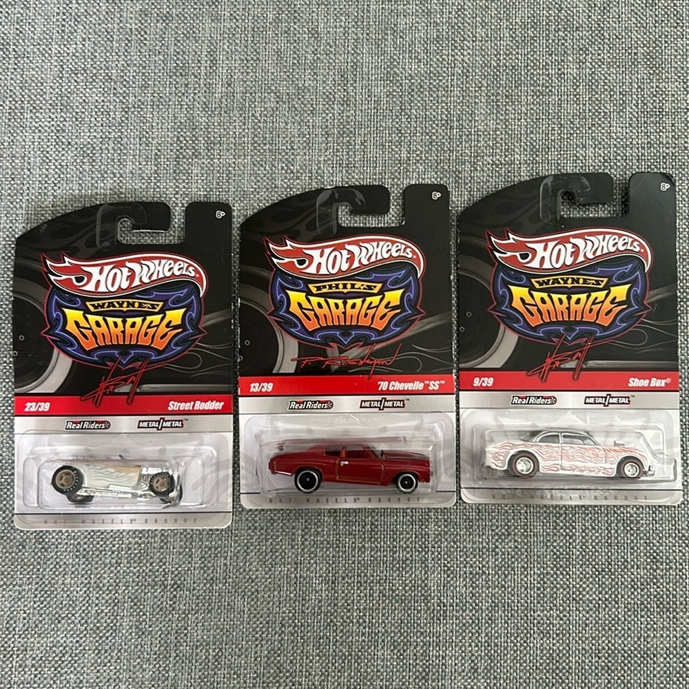 2009 Hot wheels bundle three includes two Wayne’s Garage and one Phil’s Garage